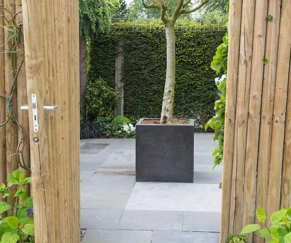 Bike Amsterdam Bed & Breakfast 4*