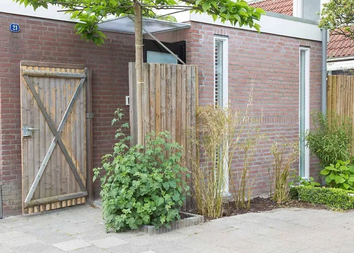 Bike Amsterdam Bed & Breakfast 4*